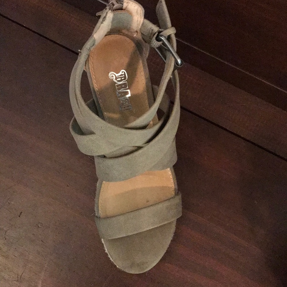 Sandals - Picture 3 of 3